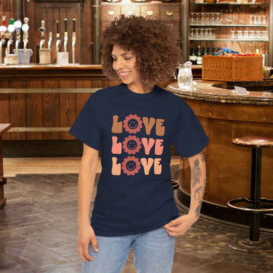Love Shirt with Daisy Smiley - Classic Vintage Retro T-Shirt
