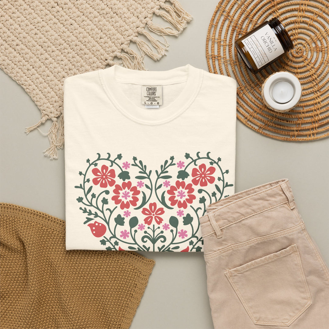 BOHO Floral Heart T-Shirt | Floral Fall Graphic Flowers and Hearts Tee