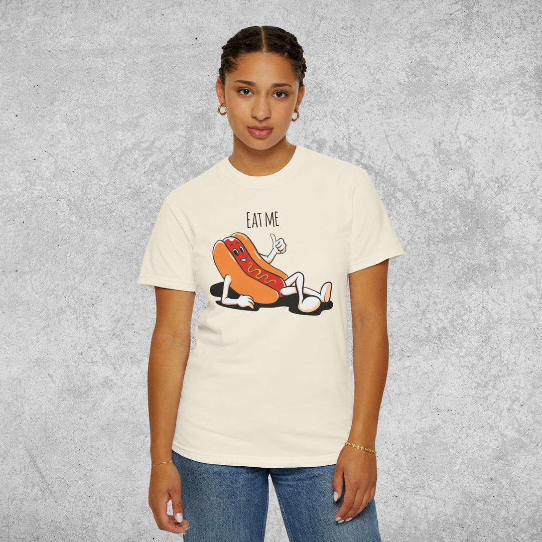 Retro Print 'Eat Me' T-shirt - Hot Dog Graphic