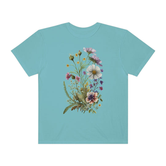 Camiseta Cottagecore con flores prensadas