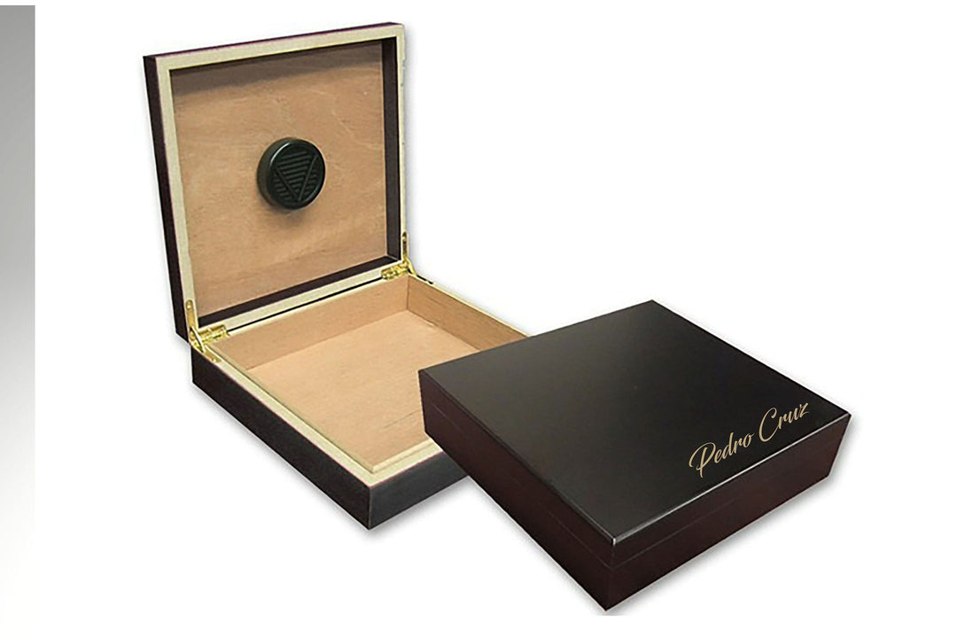 Engraved Cigar Humidor Box Black