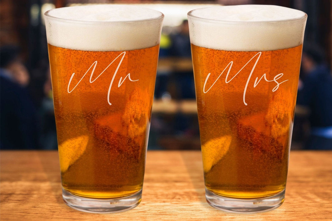 Mr. and Mrs. Beer Glasses - Engraved Beer Pint Glasses Bacalisties