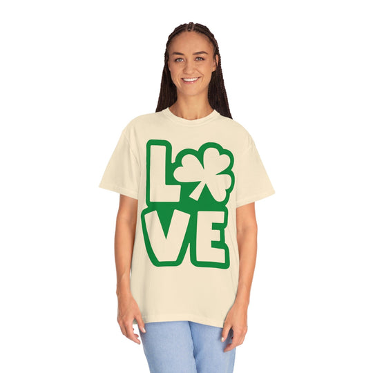 St. Patrick's Day Shirt Unisex Irish Love T-shirt St. Patty's Day Love Top Women's Love Tee Shirt Men's T-Shirt St. Pat's